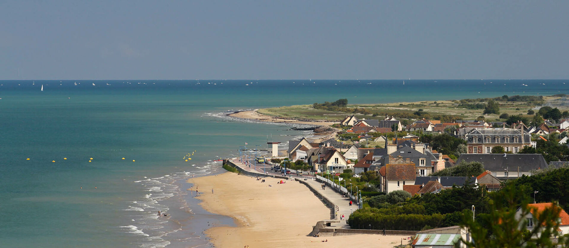 La plage d’Asnelles vue du ciel